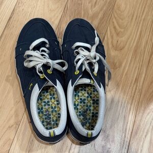 🎉 Keds Navy and White Sneakers with Yellow Accents